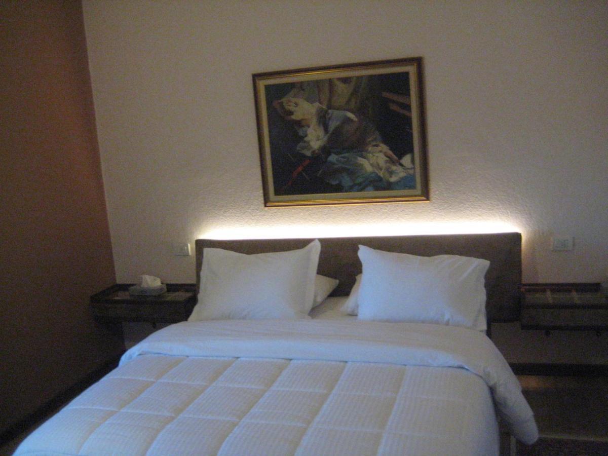 Drini Hotel Rrashbull Ngoại thất bức ảnh