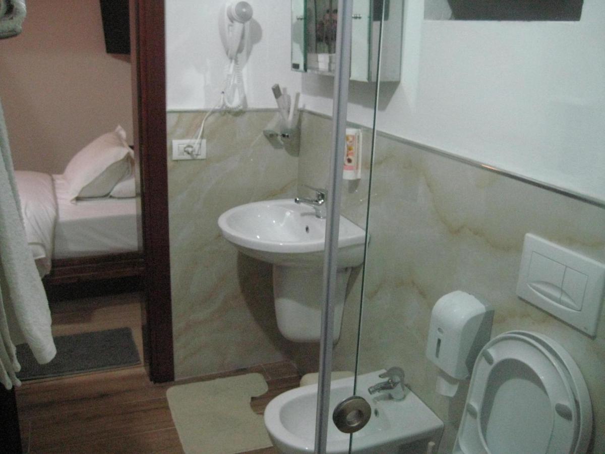 Drini Hotel Rrashbull Ngoại thất bức ảnh