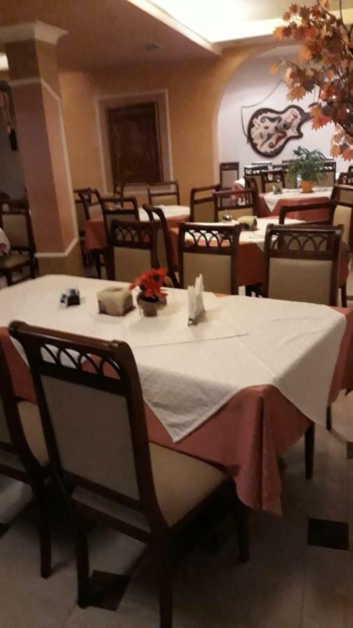 Drini Hotel Rrashbull Ngoại thất bức ảnh