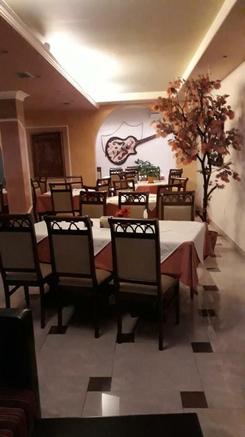 Drini Hotel Rrashbull Ngoại thất bức ảnh