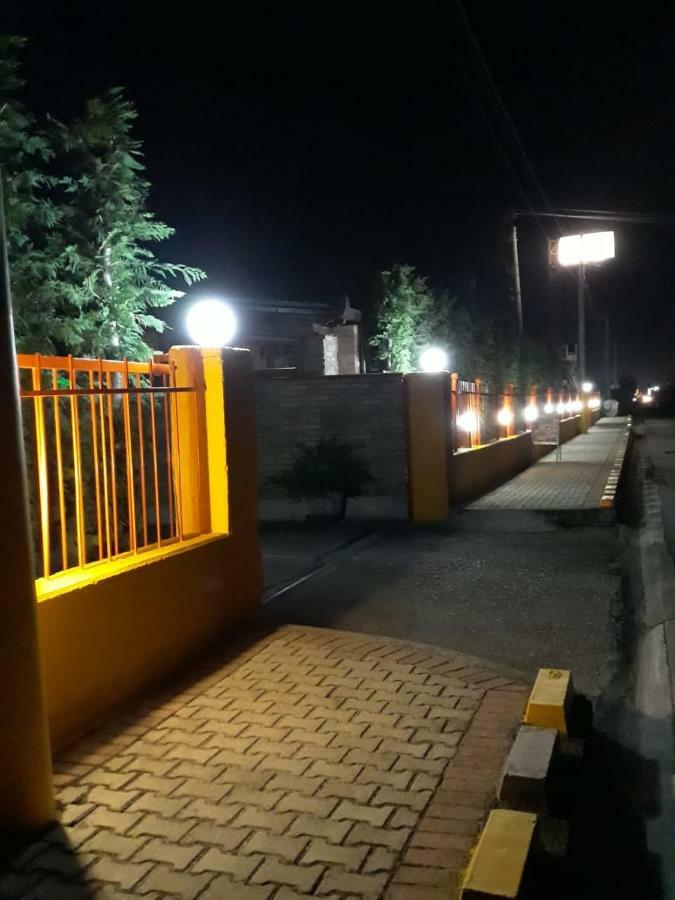 Drini Hotel Rrashbull Ngoại thất bức ảnh